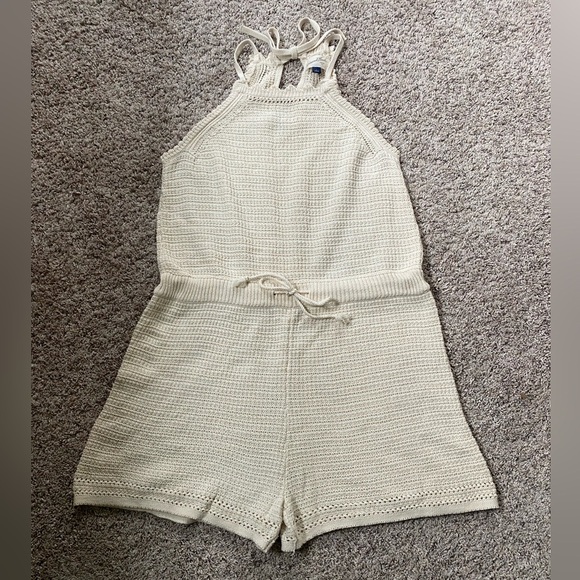 Universal Thread Crochet Romper in size large - Picture 4 of 9